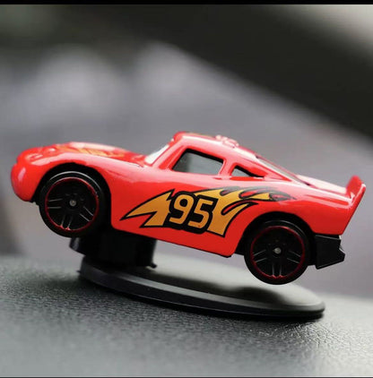 Dashboard Drifter (Lightning McQueen)